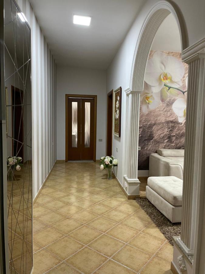 Sunkissed Centre Apartment Vlorë Eksteriør billede