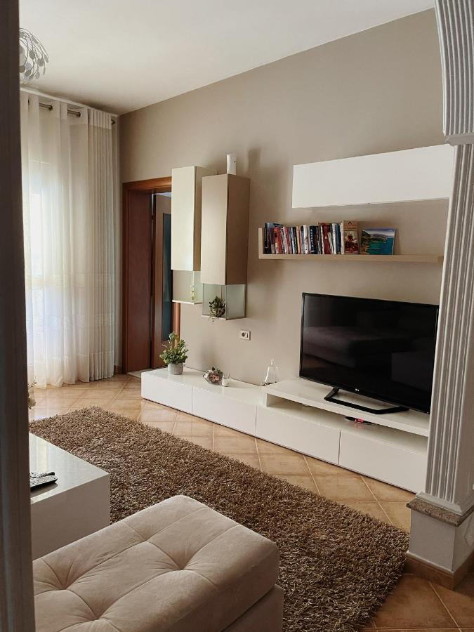 Sunkissed Centre Apartment Vlorë Eksteriør billede