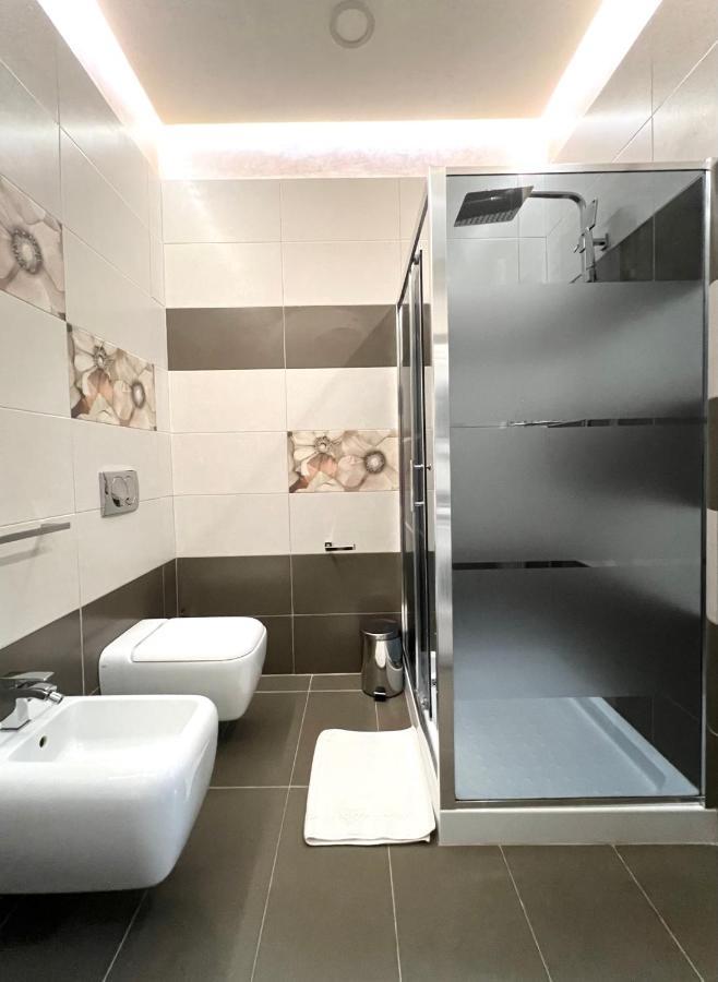 Sunkissed Centre Apartment Vlorë Eksteriør billede