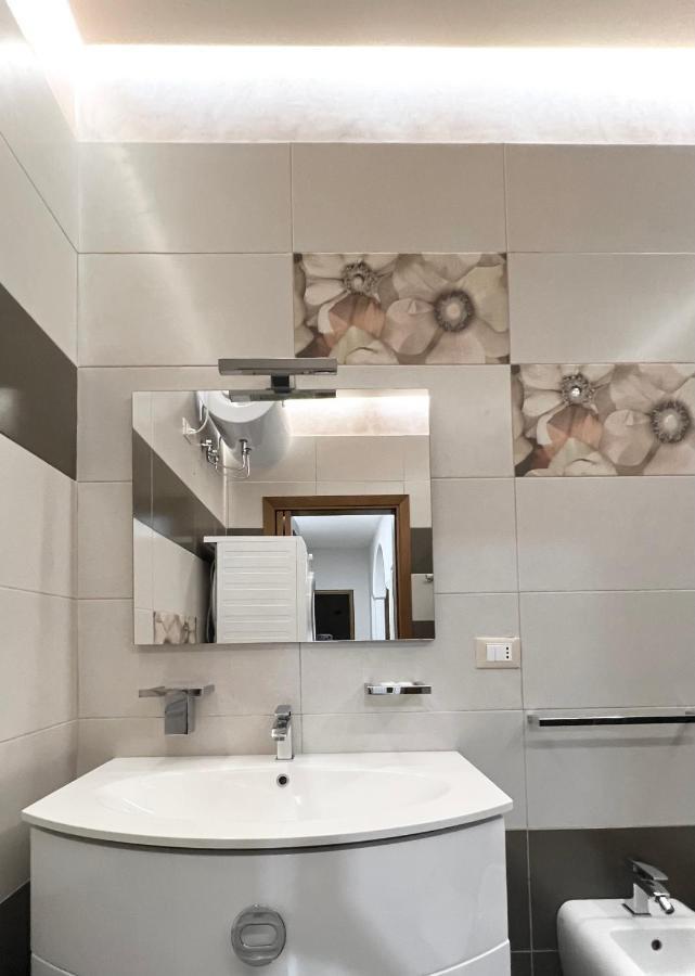 Sunkissed Centre Apartment Vlorë Eksteriør billede